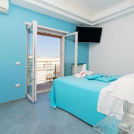Guest House Emily Suites Sorrento Exterior foto