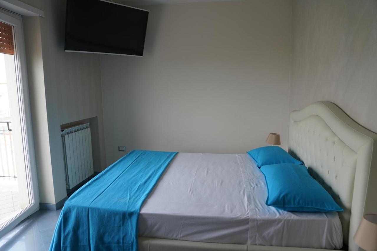 Guest House Emily Suites Sorrento Exterior foto