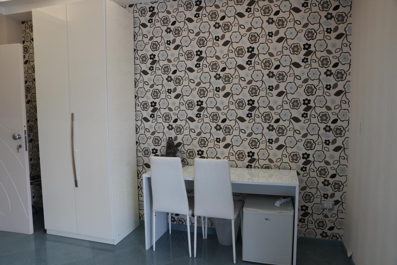 Guest House Emily Suites Sorrento Exterior foto