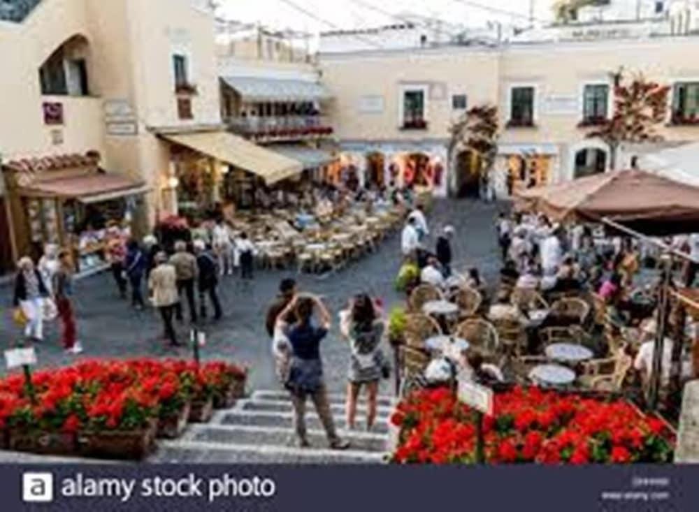Guest House Emily Suites Sorrento Exterior foto
