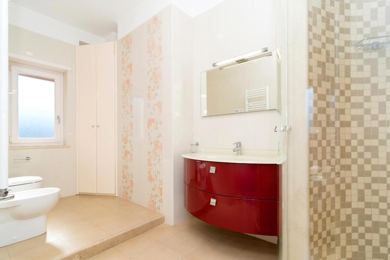 Guest House Emily Suites Sorrento Exterior foto