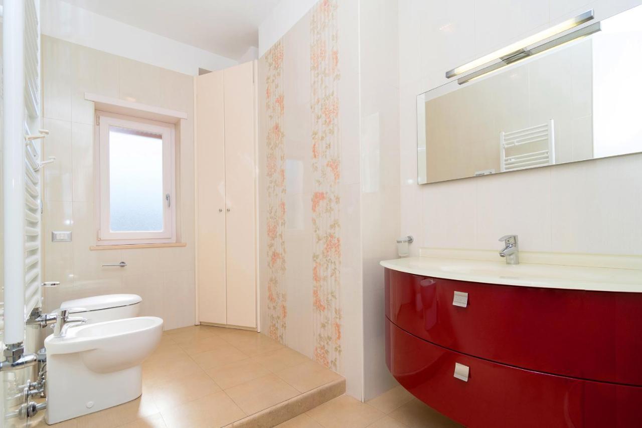 Guest House Emily Suites Sorrento Exterior foto