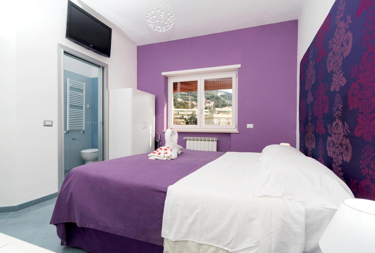 Guest House Emily Suites Sorrento Exterior foto